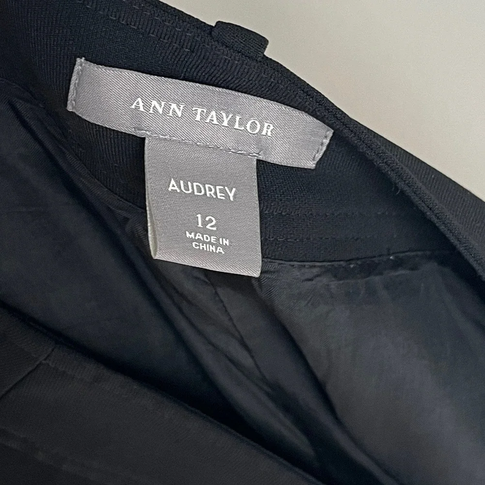 Ann Taylor very good